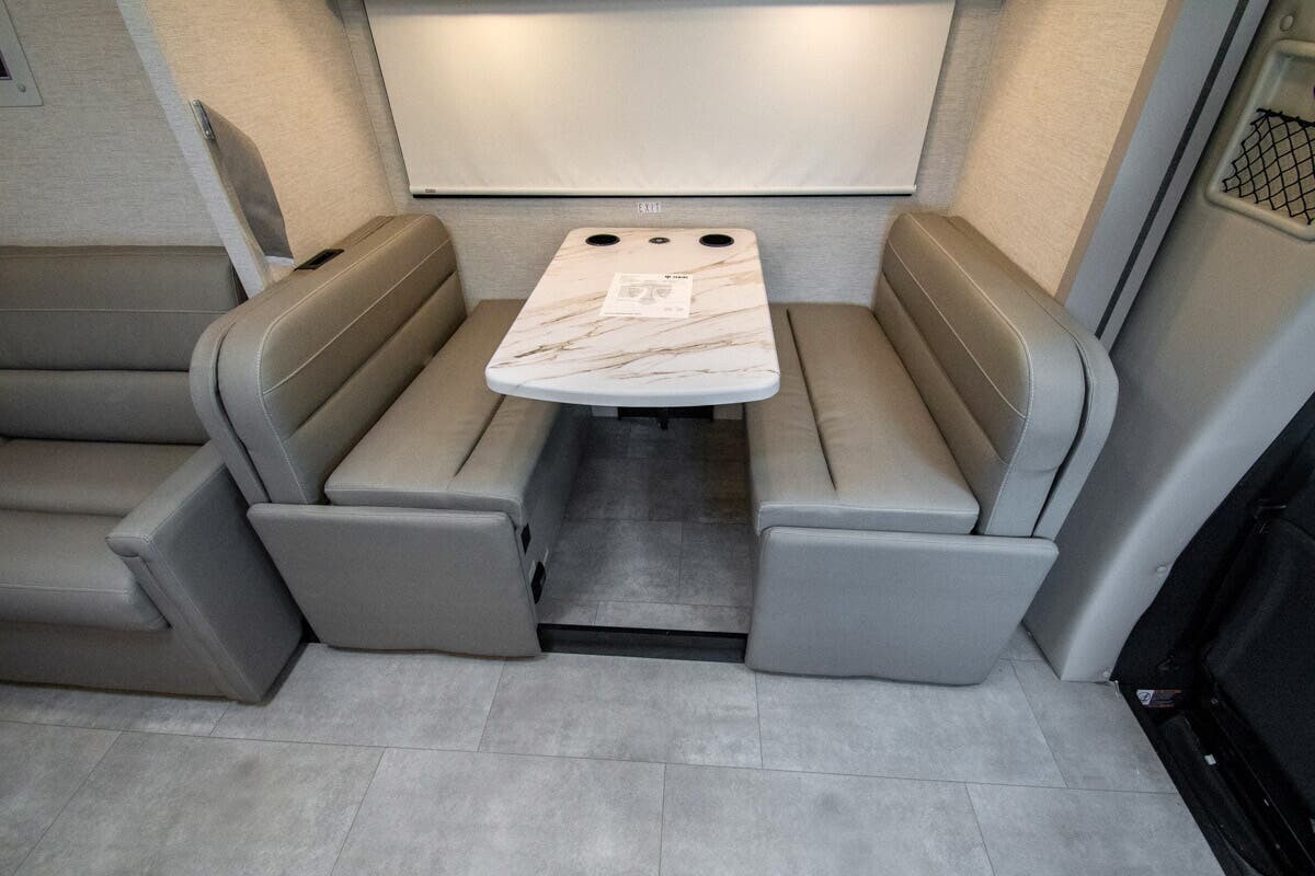 2026 Thor Motor Coach Quantum Sprinter