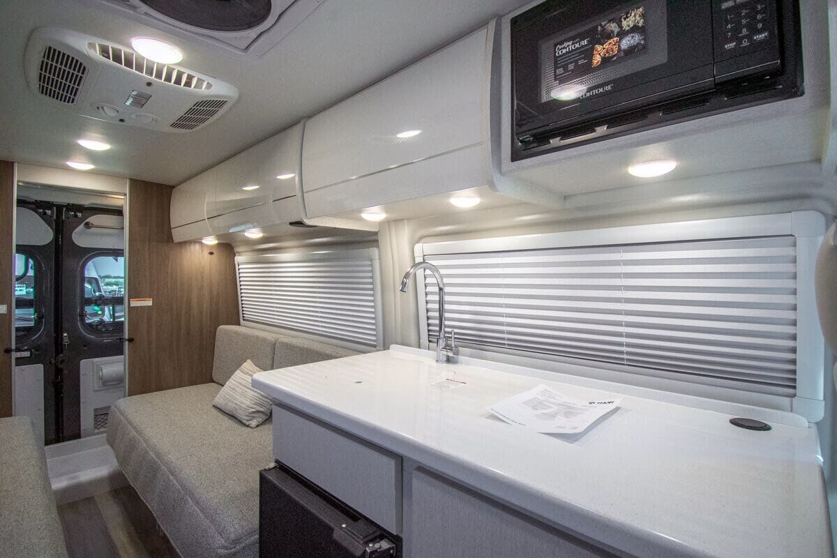 2026 Thor Motor Coach Tellaro