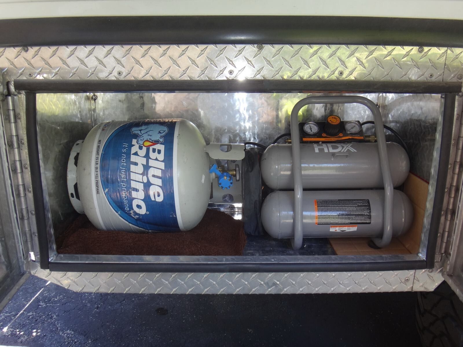 2013 Earthcruiser Outback 4x4 Expedition Vehicle