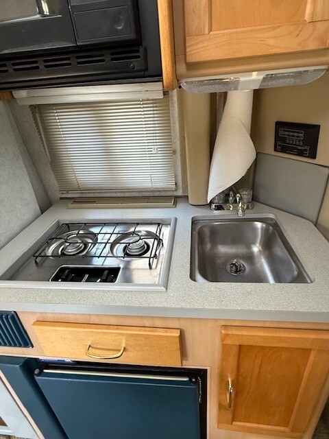 2001 Winnebago Rialta