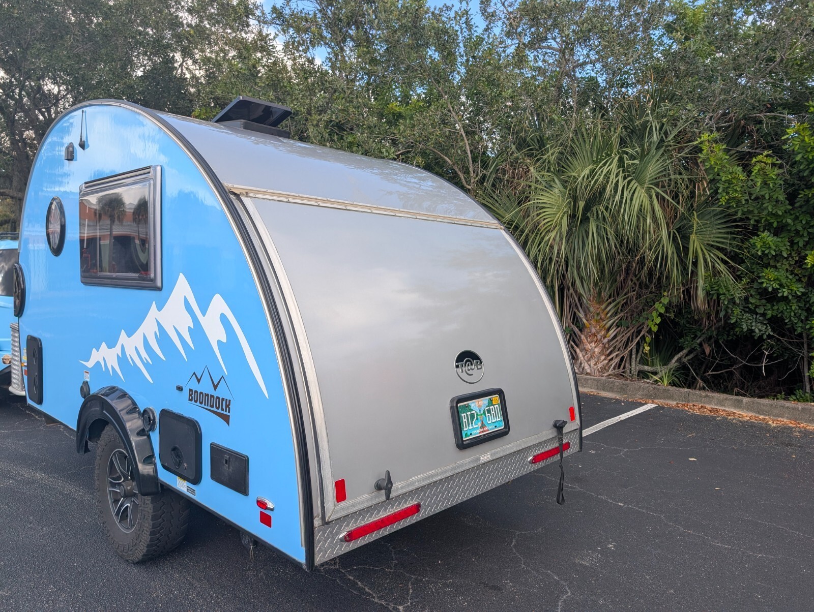 2022 NuCamp T@B 320 CS-S (CLamshell) Teardrop