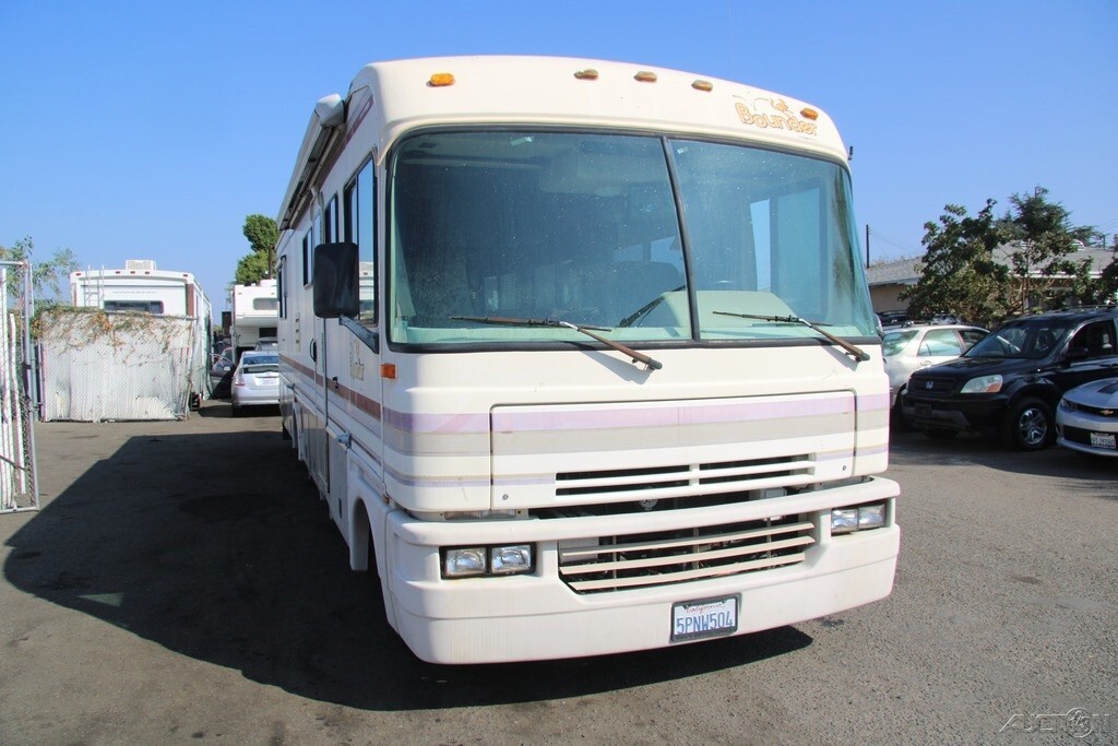 1995 Fleetwood Bounder RV Motorized Class A