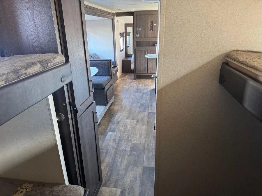 2019 Forest River 282 QBXL TT FOREST RIVER 282QBXL 1 SLIDE