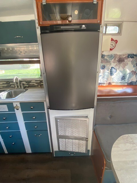 1967 Aristocrat Lo-Liner Glamper