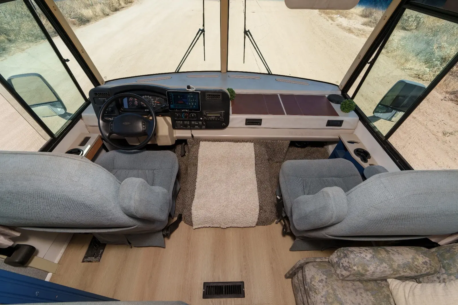 2001 Winnebago